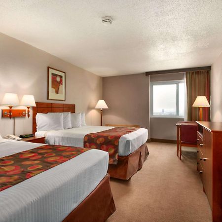 Ramada By Wyndham Bismarck Hotel Luaran gambar
