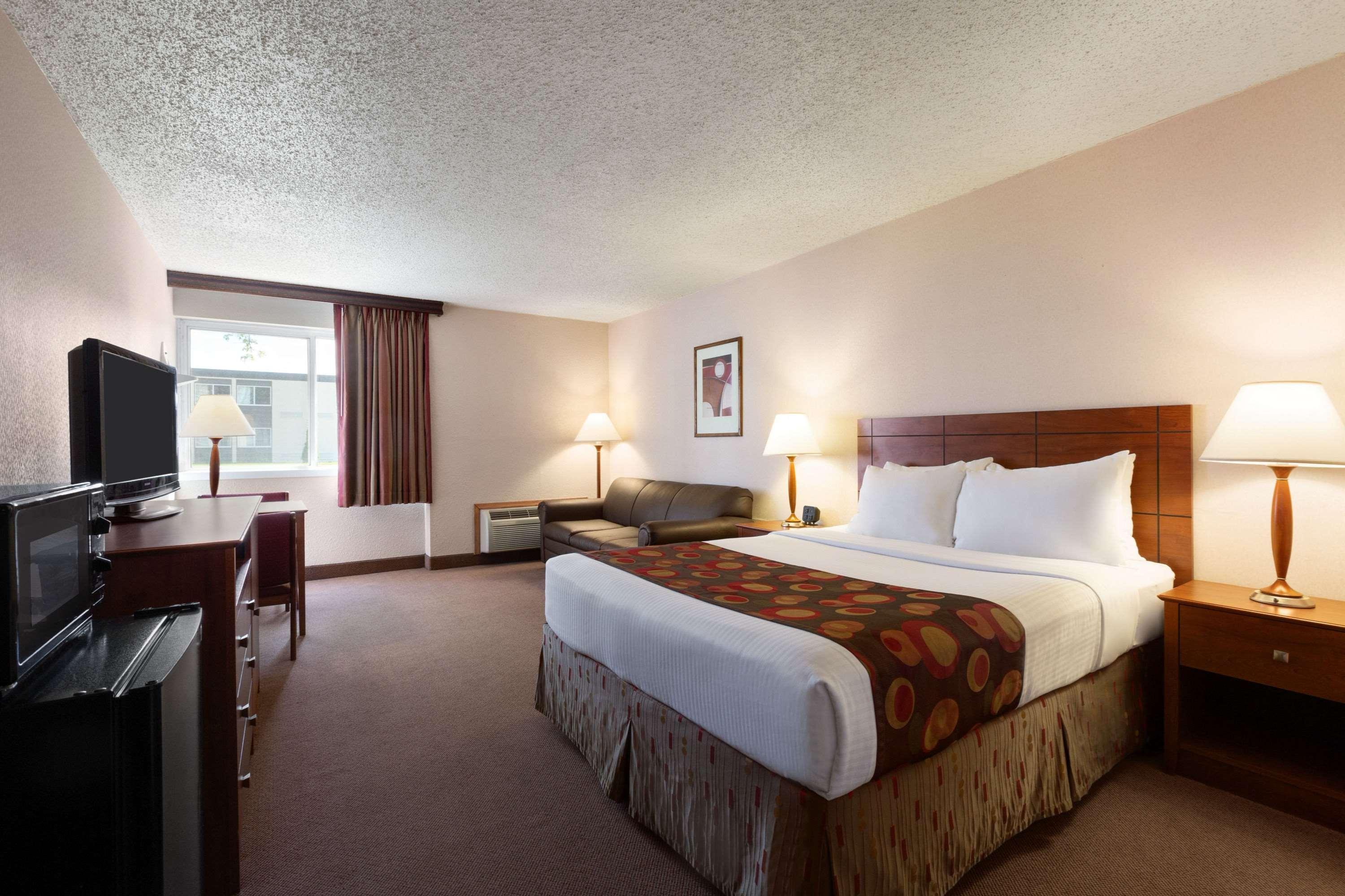 Ramada By Wyndham Bismarck Hotel Luaran gambar