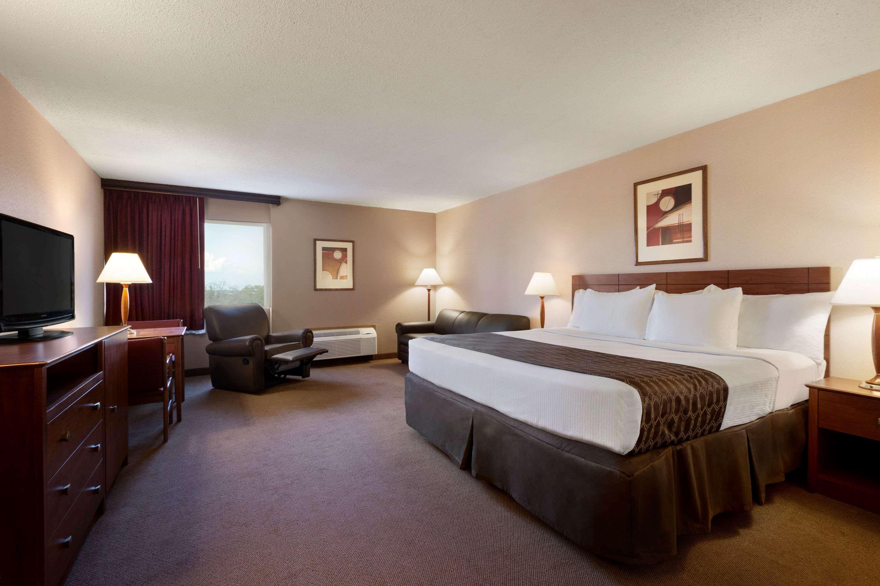 Ramada By Wyndham Bismarck Hotel Luaran gambar