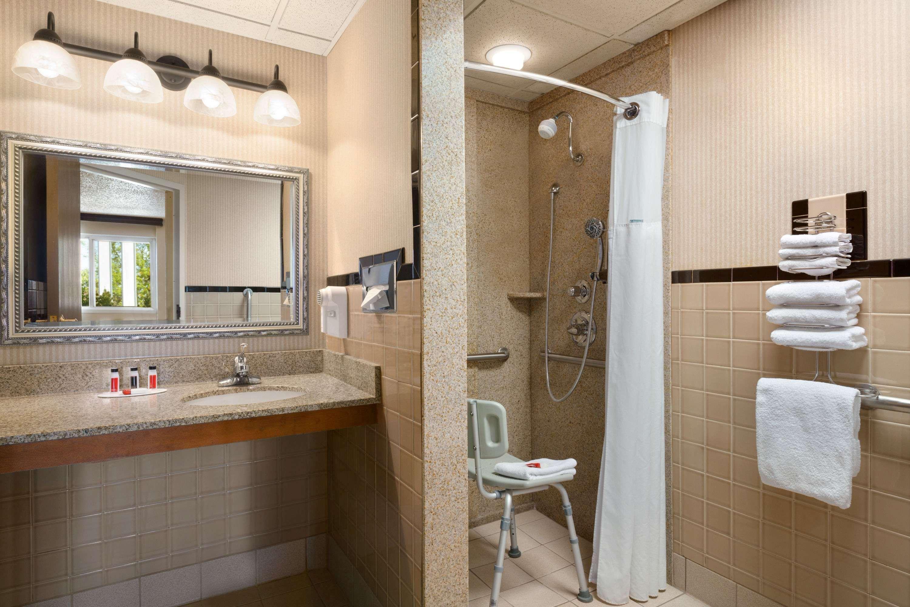 Ramada By Wyndham Bismarck Hotel Luaran gambar